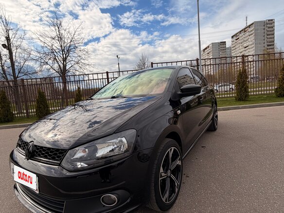 2012 Volkswagen Polo V, чёрный, 750000 рублей - вид 14