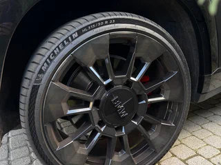2023 BMW XM, чёрный, 13500000 рублей, вид 5