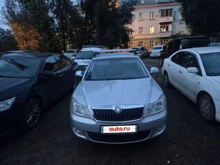 2010 Skoda Octavia DSG7 II (A5) Рестайлинг, серебристый, 800000 рублей, вид 3