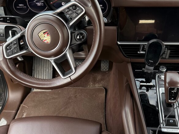 2021 Porsche Cayenne III, серый, 6500000 рублей - вид 3