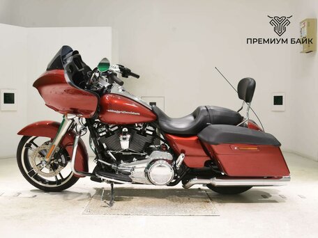 2018 Harley-Davidson Road Glide, красный, 1899000 рублей, вид 2