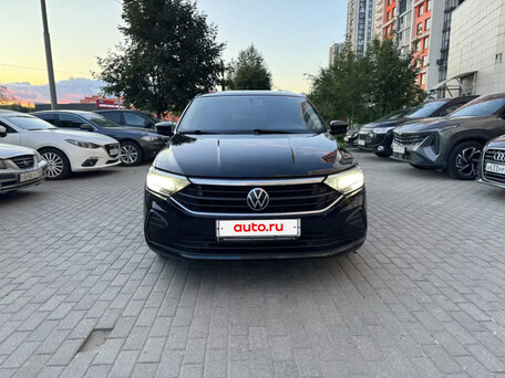 2020 Volkswagen Polo VI, чёрный, 1180000 рублей, вид 2
