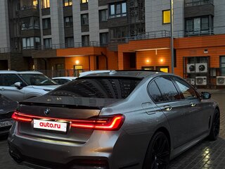2020 BMW 7 серии 740d xDrive VI (G11/G12) Рестайлинг, серый, 6200000 рублей, вид 2