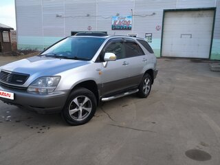 1999 Toyota Harrier I (XU10), серебристый, 600000 рублей, вид 2