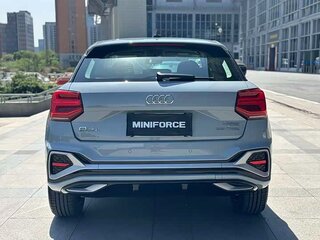 2022 Audi Q2 L 35 TFSI I Рестайлинг, серебристый, 1876400 рублей, вид 5