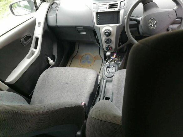 2010 Toyota Vitz II (XP90), серый, 490000 рублей - вид 5