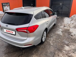 2018 Ford Focus IV, серебристый, 1300000 рублей, вид 3