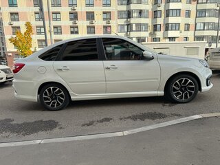 2024 Lada (ВАЗ) Granta Sportline I Рестайлинг, белый, 1200000 рублей, вид 3