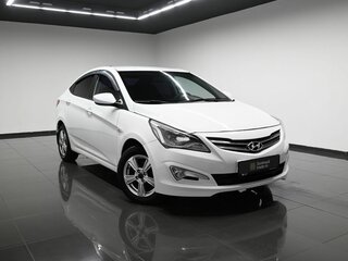 2015 Hyundai Solaris I Рестайлинг, белый, 880000 рублей, вид 5