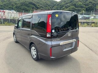 2016 Honda Stepwgn V, серый, 1270000 рублей, вид 5