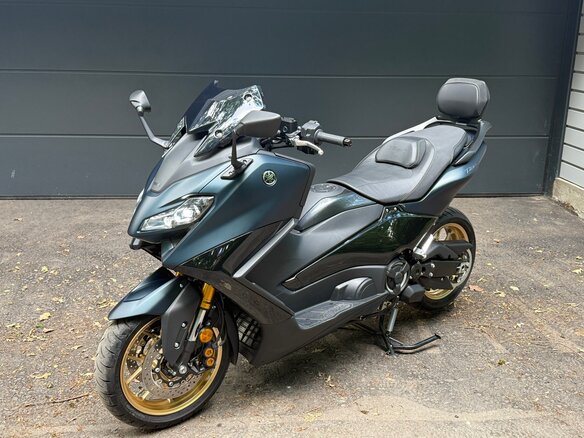 2023 Yamaha TMAX, зелёный, 1545000 рублей