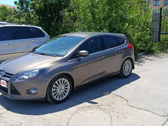 2013 Ford Focus III, серый, 750000 рублей - вид 3