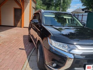 2019 Mitsubishi Outlander III Рестайлинг 3, чёрный, 2450000 рублей, вид 4