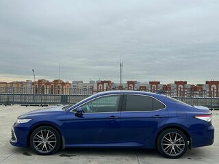 2021 Toyota Camry VIII (XV70) Рестайлинг, синий, 2930000 рублей, вид 2