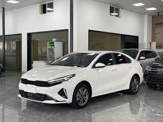 2023 Kia K3 II (China Market) Рестайлинг, белый, 1245000 рублей, вид 1