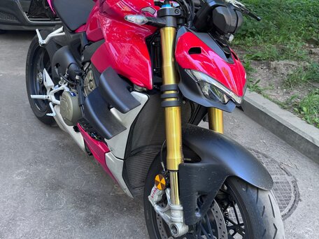 2021 Ducati Streetfighter V4, красный, 1900000 рублей, вид 1