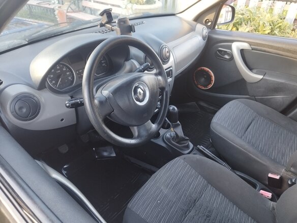 2010 Renault Logan I Рестайлинг, чёрный, 275000 рублей - вид 3