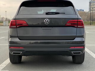 2021 Volkswagen Tharu I, чёрный, 2350000 рублей, вид 5