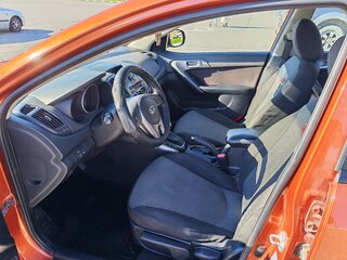 2011 Kia Cerato 6-speed II, оранжевый, 850000 рублей, вид 5