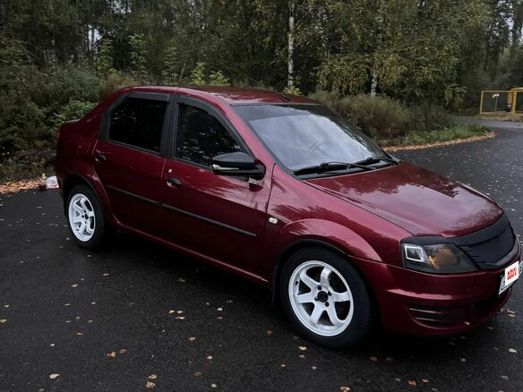 2010 Renault Logan I Рестайлинг, красный, 500000 рублей - вид 1