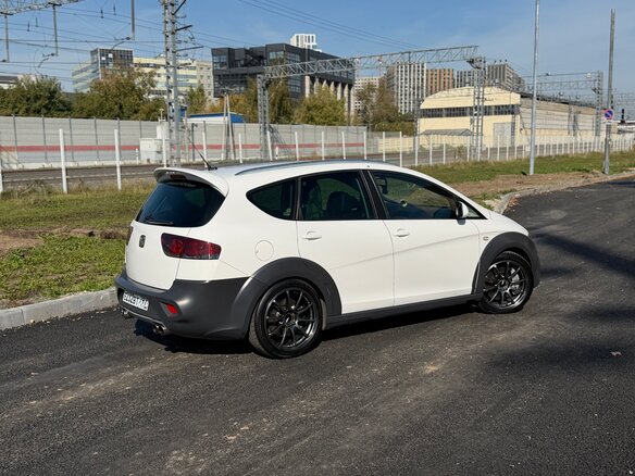 2011 SEAT Altea Freetrack I Рестайлинг, белый - вид 19