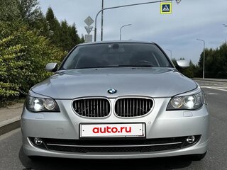 2009 BMW 5 серии 530i V (E60/E61) Рестайлинг, серебристый, 1050000 рублей, вид 2