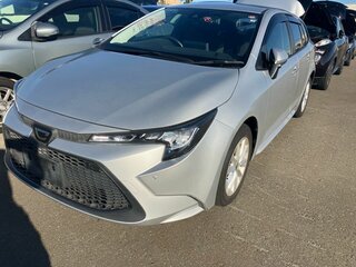 2021 Toyota Corolla XII (E210), серебристый, 1900000 рублей, вид 2