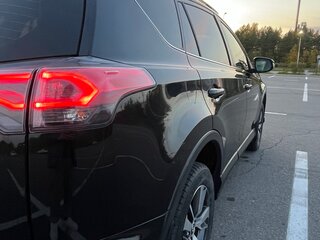 2016 Toyota RAV4 IV (XA40) Рестайлинг, чёрный, 2150000 рублей, вид 3