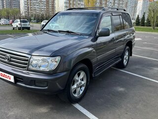 2004 Toyota Land Cruiser 100 Series Рестайлинг 1, серый, 2480000 рублей, вид 1