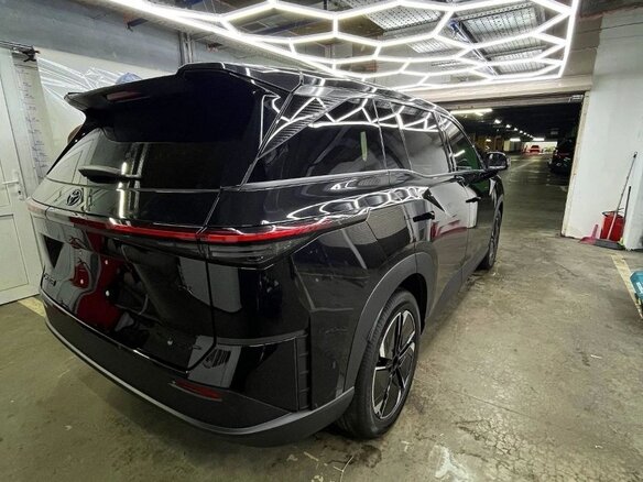 2026 Toyota bZ3X 58.3 kWh, чёрный, 2574000 рублей - вид 5