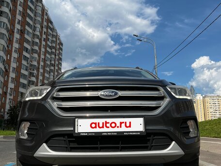 2017 Ford Kuga II Рестайлинг, серый, 1470000 рублей, вид 3