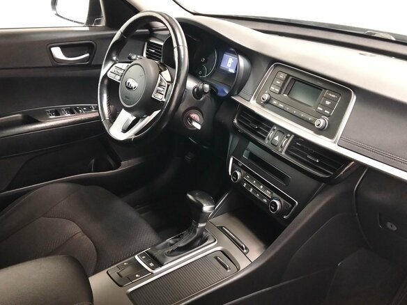 2019 Kia Optima IV Рестайлинг, серый, 1790000 рублей - вид 6