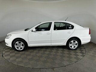 2012 Skoda Octavia II (A5) Рестайлинг, белый, 730000 рублей, вид 5