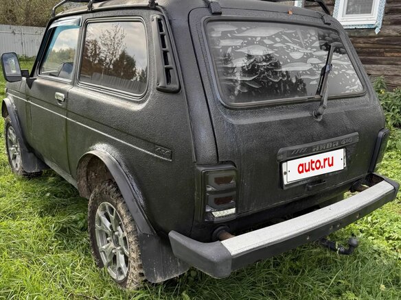 2000 Lada (ВАЗ) 2121 (4x4) I Рестайлинг, чёрный, 300000 рублей - вид 3