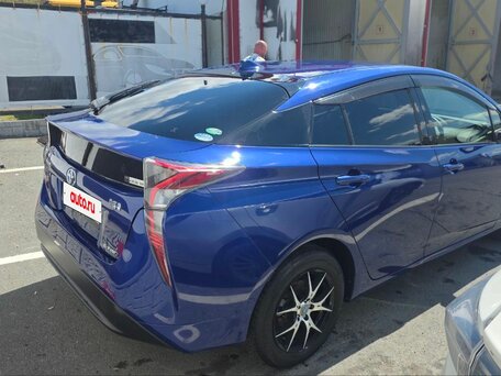 2016 Toyota Prius IV (XW50), синий, 1400000 рублей, вид 3