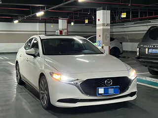 2023 Mazda 3 Axela IV (BP), белый, 1590004 рублей, вид 2