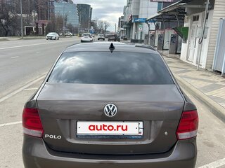 2014 Volkswagen Polo V, коричневый, 680000 рублей, вид 3