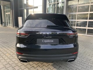 2019 Porsche Cayenne III, чёрный, 6590000 рублей, вид 4