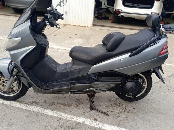 2000 Suzuki Burgman (SkyWave) 400, серый, 120000 рублей - вид 1