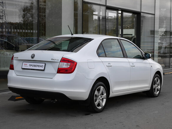 2014 Skoda Rapid I, белый, 898000 рублей - вид 4