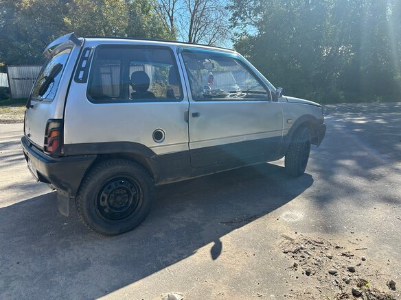 2004 Lada (ВАЗ) 1111 Ока КамАЗ, серебристый, 50000 рублей - вид 3