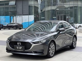 2022 Mazda 3 Axela IV (BP), серебристый, 1430000 рублей, вид 1