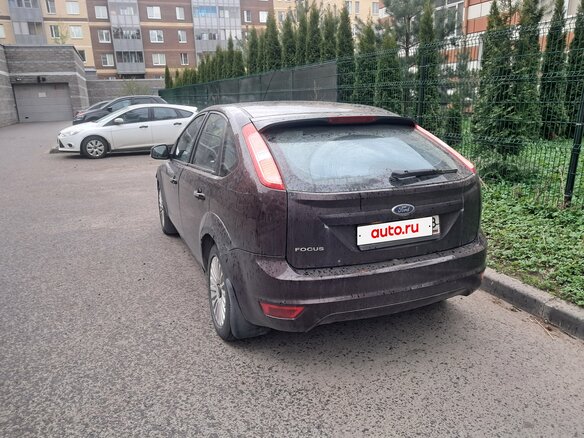 2009 Ford Focus II Рестайлинг, фиолетовый, 320000 рублей - вид 2