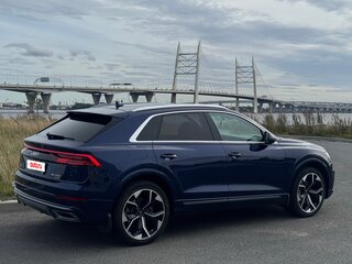 2019 Audi Q8 55 TFSI I (4M), синий, 4650000 рублей, вид 3