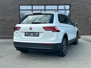 2019 Volkswagen Tiguan II, белый, 1950000 рублей, вид 4