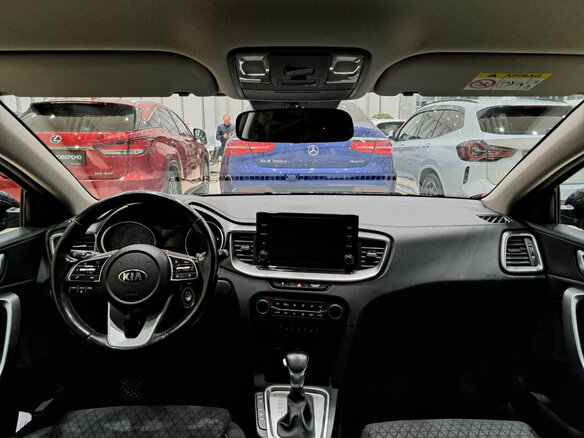 2021 Kia Ceed III Рестайлинг, чёрный, 1850000 рублей - вид 13