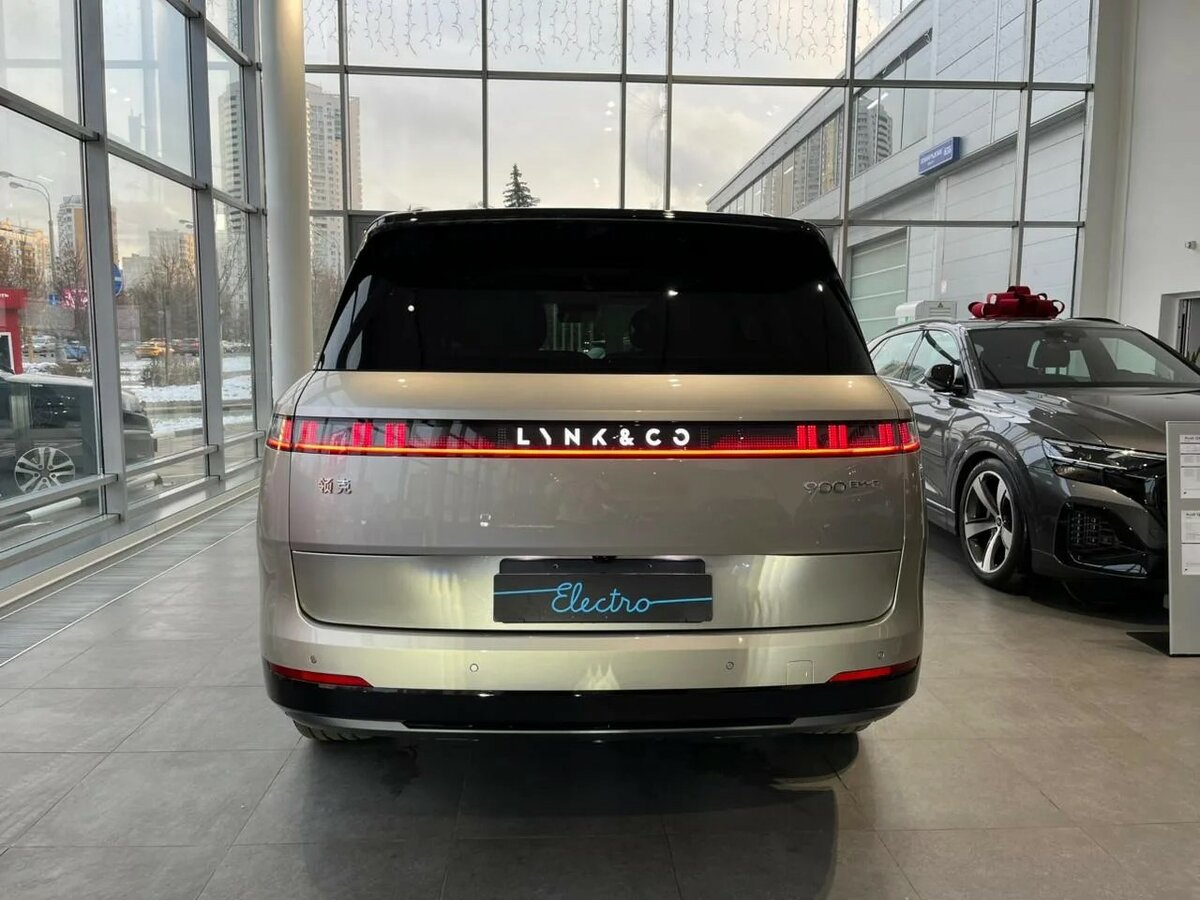 Открыть фотографии: Lynk & Co 900