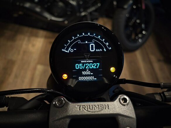 2026 Triumph Trident 660, чёрный, 1090000 рублей - вид 5