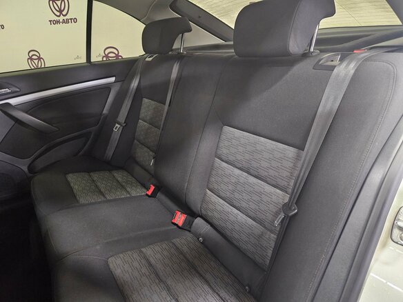 2013 Skoda Octavia II (A5) Рестайлинг, белый, 995000 рублей - вид 13