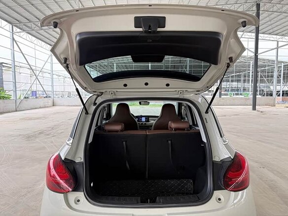 2023 Wuling Binguo 31.9 kWh, бежевый, 1276000 рублей - вид 30